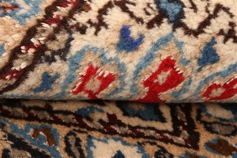 Nain Red Square Hand Knotted 16 X 22 Area Rug 253-26369 Image 3
