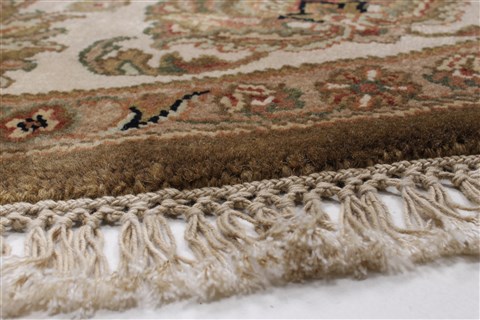 Kashan Beige Round Hand Knotted 80 X 80 Area Rug 250-26375 Image 6