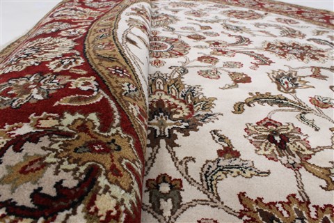 Kashan Beige Round Hand Knotted 711 X 711 Area Rug 250-26378 Image 1