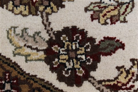 Kashan Beige Round Hand Knotted 711 X 711 Area Rug 250-26378 Image 8