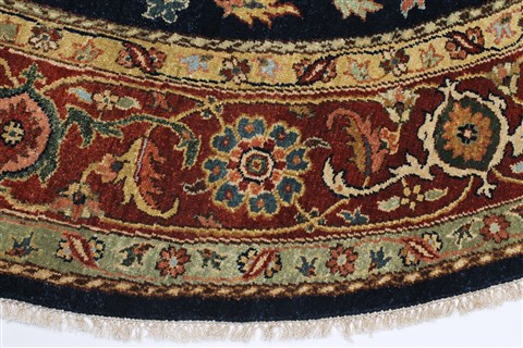 Serapi Brown Round Hand Knotted 80 X 80 Area Rug 250-26382 Image 3