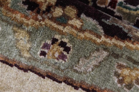 Kashan Beige Round Hand Knotted 83 X 84 Area Rug 250-26387 Image 11