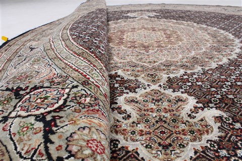 Mahi Beige Round Hand Knotted 85 X 85 Area Rug 250-26392 Image 9