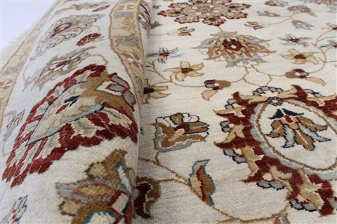 Chobi Beige Round Hand Knotted 711 X 711 Area Rug 250-26398 Image 9