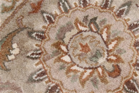Tabriz Beige Round Hand Knotted 80 X 81 Area Rug 250-26403 Image 10