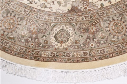 Tabriz Beige Round Hand Knotted 80 X 81 Area Rug 250-26403 Image 4