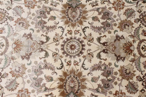 Tabriz Beige Round Hand Knotted 80 X 81 Area Rug 250-26403 Image 5