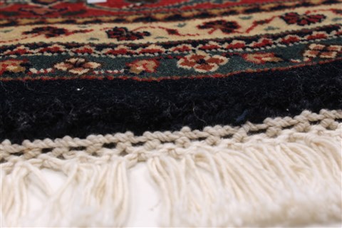 Semnan Purple Round Hand Knotted 711 X 711 Area Rug 250-26432 Image 5
