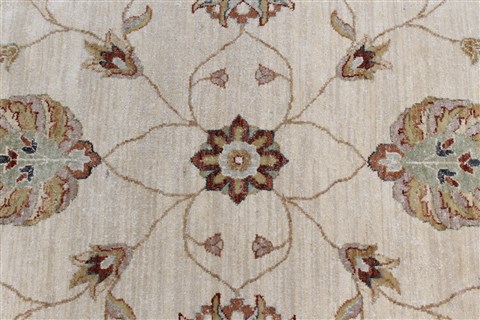 Chobi Beige Round Hand Knotted 80 X 81 Area Rug 250-26441 Image 4