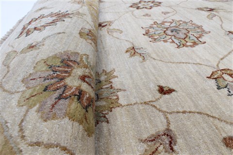 Chobi Beige Round Hand Knotted 80 X 81 Area Rug 250-26441 Image 8