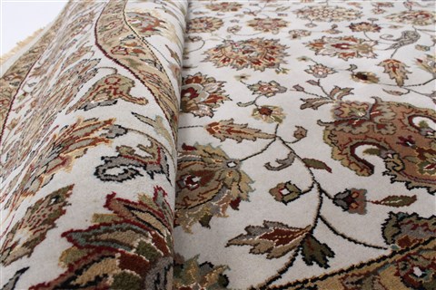 Kashmar Beige Round Hand Knotted 77 X 77 Area Rug 250-26448 Image 10
