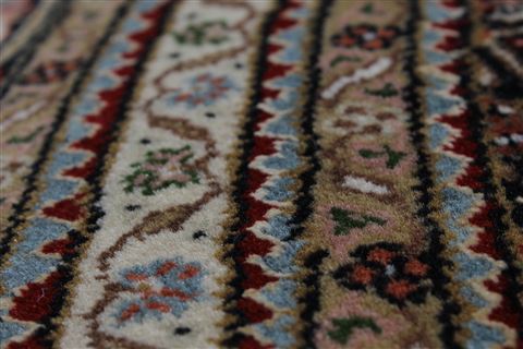 Mahi Beige Round Hand Knotted 83 X 83 Area Rug 250-26500 Image 7