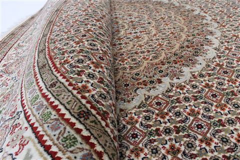 Mahi Green Round Hand Knotted 69 X 69 Area Rug 250-26507 Image 1