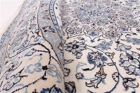 Tabas Blue Round Hand Knotted 80 X 80 Area Rug 250-26512 Image 1
