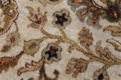Kashan Beige Hand Knotted 101 X 160 Area Rug 250-26519 Image 2