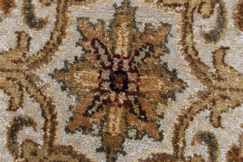 Kashan Beige Hand Knotted 101 X 160 Area Rug 250-26519 Image 6