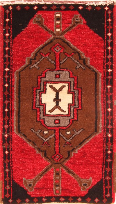 Yalameh Red Hand Knotted 20 X 34  Area Rug 253-26526 Image 0
