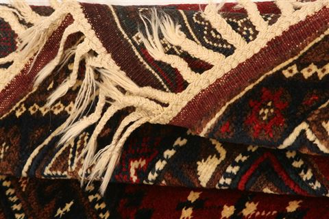 Yalameh Red Hand Knotted 41 X 66 Area Rug 100-26578 Image 4