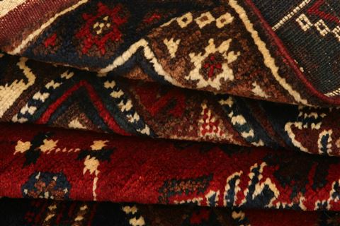 Yalameh Red Hand Knotted 41 X 66 Area Rug 100-26578 Image 5