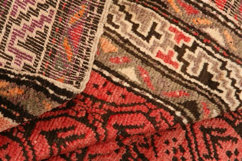 Shirvan Red Hand Knotted 45 X 68 Area Rug 253-26610 Image 10