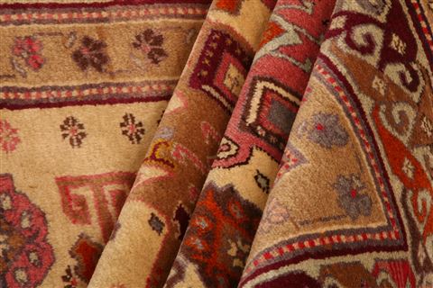 Kazak Beige Hand Knotted 47 X 63 Area Rug 253-26619 Image 3