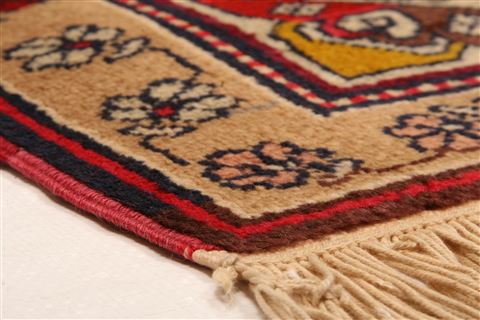 Kazak Beige Hand Knotted 47 X 63 Area Rug 253-26619 Image 7