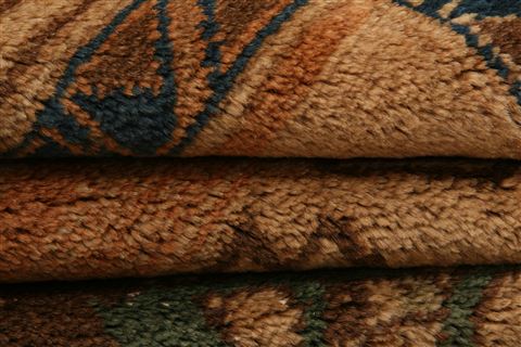 Kazak Beige Hand Knotted 47 X 77 Area Rug 100-26630 Image 5