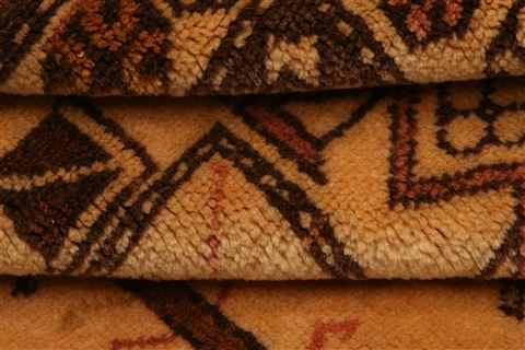 Kazak Beige Hand Knotted 42 X 79 Area Rug 100-26634 Image 5