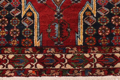 Mazlaghan Red Hand Knotted 45 X 66 Area Rug 400-26705 Image 5