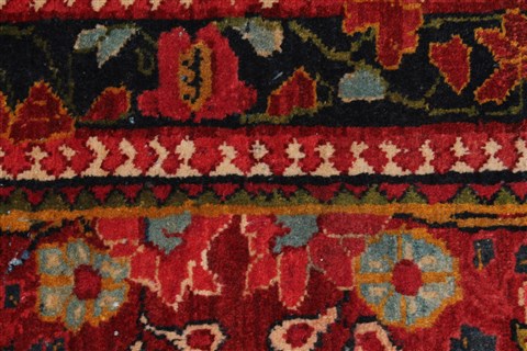 Sarouk Red Hand Knotted 42 X 68 Area Rug 400-26715 Image 12