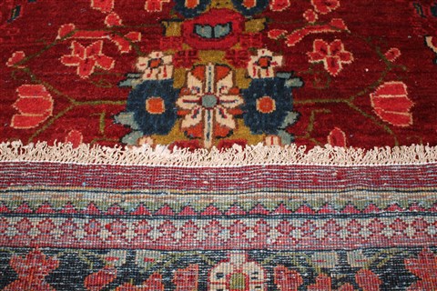 Sarouk Red Hand Knotted 42 X 68 Area Rug 400-26715 Image 2