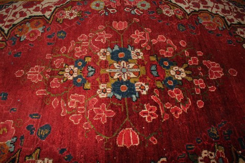 Sarouk Red Hand Knotted 42 X 68 Area Rug 400-26715 Image 8