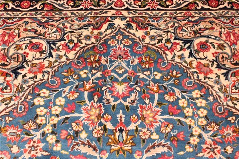 Yazd Beige Hand Knotted 83 X 119 Area Rug 400-26730 Image 7