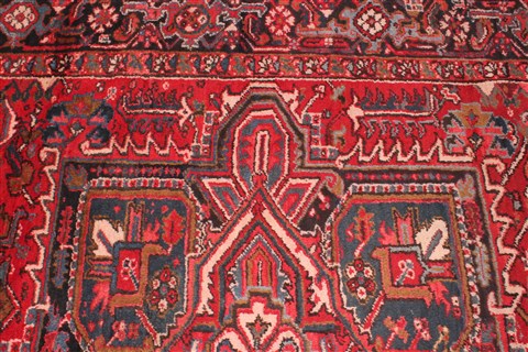 Heriz Beige Hand Knotted 87 X 117 Area Rug 400-26731 Image 10