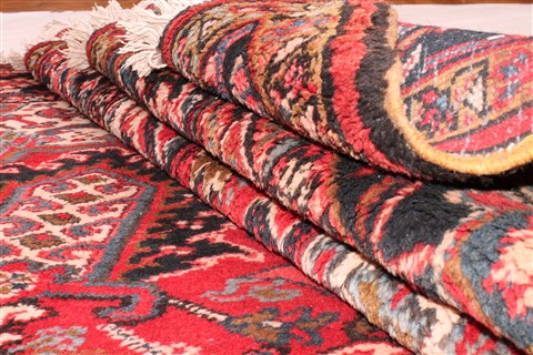 Heriz Beige Hand Knotted 87 X 117 Area Rug 400-26731 Image 1