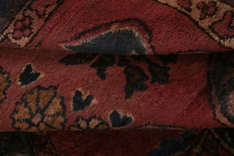 Sarouk Red Hand Knotted 26 X 48 Area Rug 253-26781 Image 3