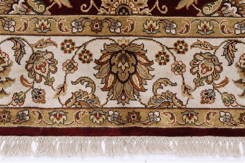 Isfahan Beige Hand Knotted 51 X 82 Area Rug 250-26832 Image 6