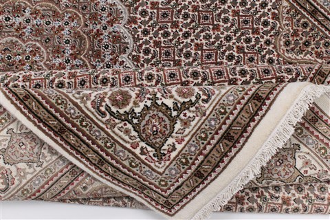 Mahi Beige Hand Knotted 58 X 80 Area Rug 250-26844 Image 12