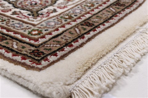 Mahi Beige Hand Knotted 58 X 80 Area Rug 250-26844 Image 6