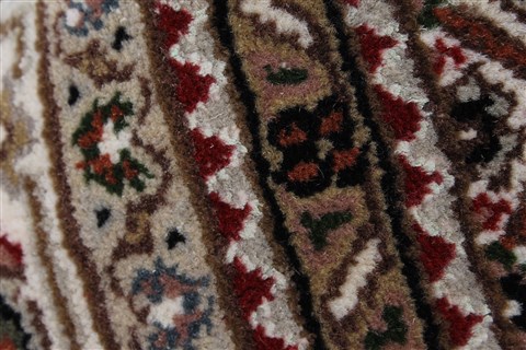 Mahi Beige Hand Knotted 58 X 80 Area Rug 250-26844 Image 8