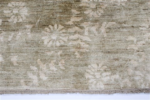 Gabbeh Beige Hand Knotted 66 X 81 Area Rug 250-26848 Image 3