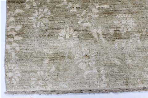 Gabbeh Beige Hand Knotted 66 X 81 Area Rug 250-26848 Image 5