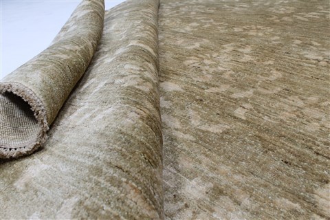 Gabbeh Beige Hand Knotted 66 X 81 Area Rug 250-26848 Image 9