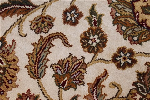 Kashan Beige Hand Knotted 56 X 711 Area Rug 250-26850 Image 8