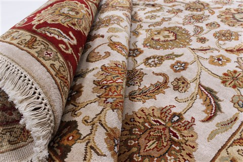 Kashan Beige Hand Knotted 54 X 82 Area Rug 250-26853 Image 2