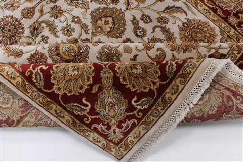 Kashan Beige Hand Knotted 54 X 82 Area Rug 250-26853 Image 3