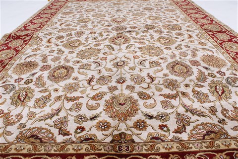 Kashan Beige Hand Knotted 54 X 82 Area Rug 250-26853 Image 5