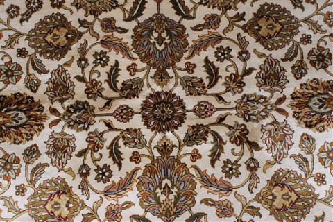 Kashan Beige Hand Knotted 57 X 81 Area Rug 250-26855 Image 5