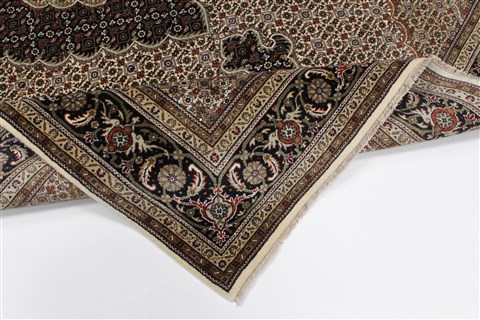 Mahi Beige Hand Knotted 59 X 711 Area Rug 250-26889 Image 2