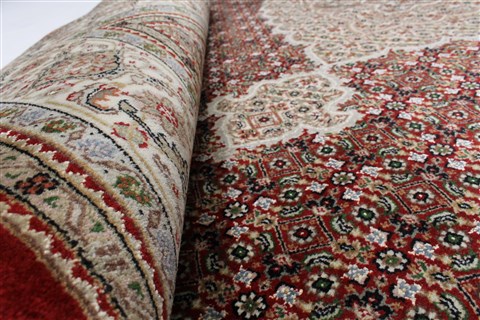 Mahi Beige Hand Knotted 59 X 711 Area Rug 250-26896 Image 12